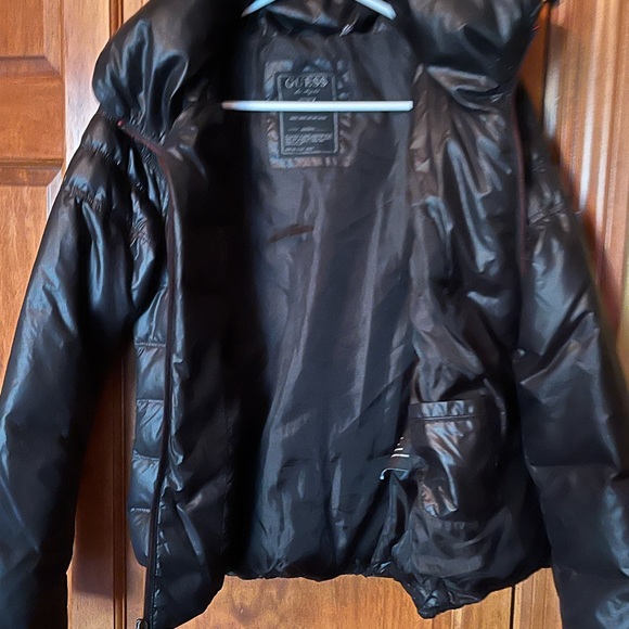 Guess puffer jacket - Picture 3 of 5